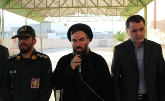 گلزار شهدای سرپل‌ذهاب در جوارحرم احمد ابن اسحاق (ره) عطرافشانی و غبارروبی شد