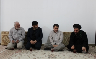 مسئولین سرپل‌ذهاب با خانواده معظم شهدا به مناسبت گرامیداشت هفته دولت دیدار کردند