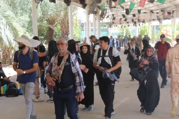 شور و اشتیاق زائران اباعبدالله الحسین (ع) در مرز بین المللی خسروی