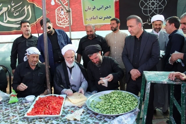 خدمات رسانی موکب های سرپل‌ذهاب به زوار اربعین حسینی در مسیر برگشت همچنان ادامه دارد