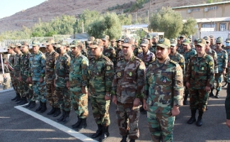 مراسم صبحگاه مشترک به مناسبت هفته دفاع مقدس در سرپلذهاب برگزار شد