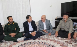 دیدار مسئولین شهرستان سرپلذهاب با جمعی از یادگاران هشت سال دفاع مقدس