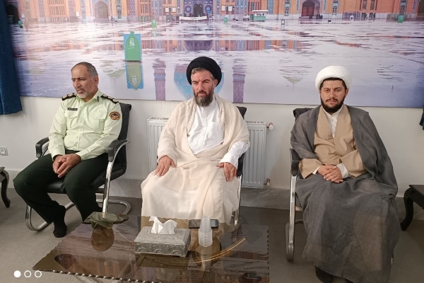 دیدار فرماندهی انتظامی سرپل‌ذهاب با امام جمعه شهرستان به مناسبت هفته ناجا