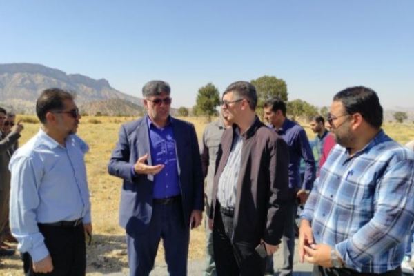 بازدید مسئولین کشوری و استانی از پروژه های آسفالت‌راه روستایی شهرستان مرزی سرپلذهاب