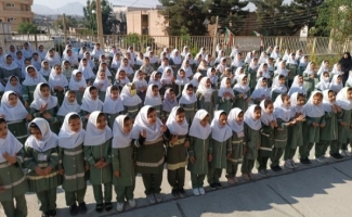 زنگ هفته کتاب و کتابخوانی در مدارس سرپلذهاب به صدا درآمد