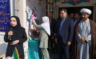بصدا درآمدن زنگ هفته کتاب و کتابخوانی در مدارس سرپلذهاب