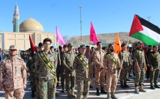 برگزاری گردهمایی بزرگ بسیجیان در سرپل ذهاب /نمایش اقتدار بسیجیان شهرستان همزمان با سراسر کشور به مناسبت هفته بسیج