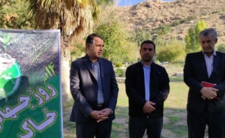 برگزاری برنامه پاک‌سازی طبیعت به مناسبت روز جهانی خاک در شهرستان
