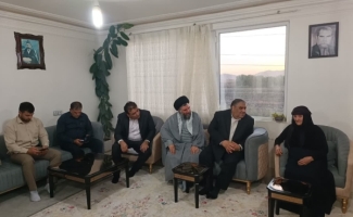 دیدار مسئولین شهرستان با خانواده معظم شهداء