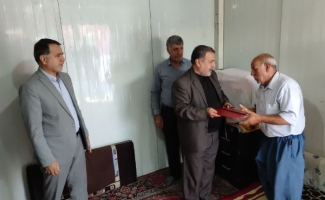 دیدار مسئولین شهرستان با خانواده شهدای «غریب در اسارت»