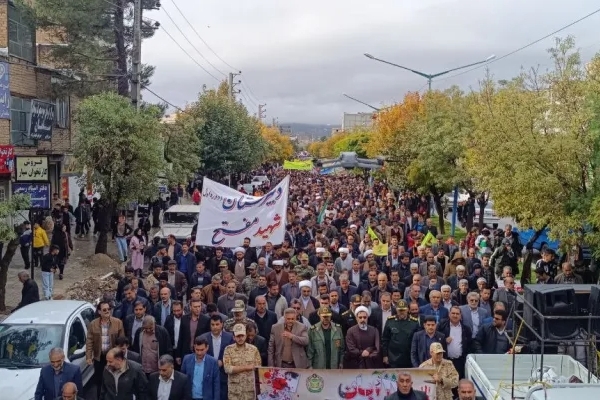 حضور پرشور مردم سرپل‌ذهاب در راهپیمایی ۱۳ آبان