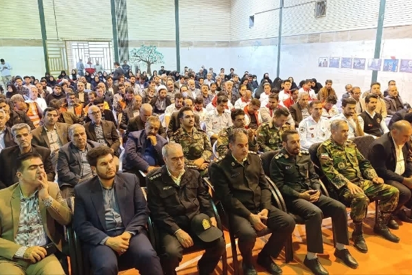 برگزاری مراسم گرامیداشت سالگرد زلزله در سرپل‌ذهاب
