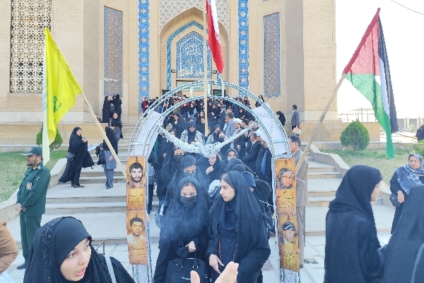 اولین گروه از راهیان نور دانش‌آموزی سرپل ذهاب به غرب کشور اعزام شدند