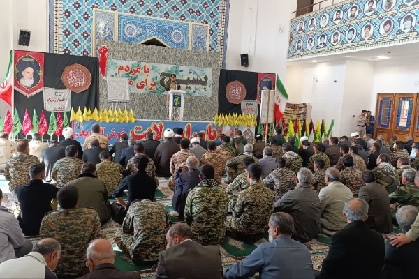 شکوه اقتدار و حضور بسیجیان در جوار حرم احمدابن اسحاق (ره)