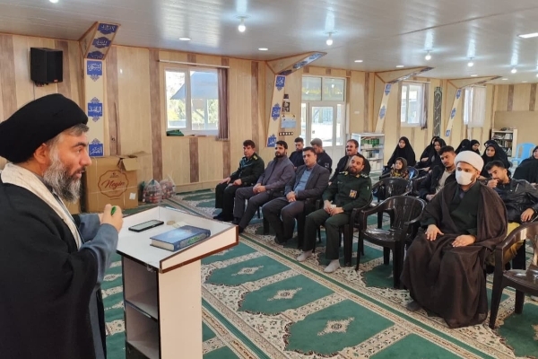 اهدای هدیه به ۵۰ زوج بسیجی در شهرستان سرپل‌ذهاب