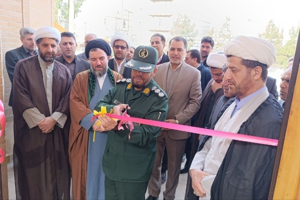 برگزاری نمایشگاه عکس و پوستر به مناسبت دهه فجر در شهرستان سرپلذهاب