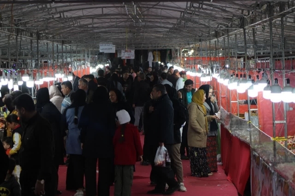 برپایی نمایشگاه عرضه مستقیم کالا (فروش زمستانه ) ، سوغات و هدایا در شهرستان سرپل‌ذهاب