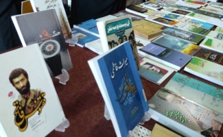 برگزاری نمایشگاه اهدای کتاب و میز خدمت در سرپل‌ذهاب