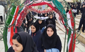 اعزام نخستین کاروان راهیان نور دانش‌آموزی سرپل‌ذهاب به مناطق عملیاتی غرب کشور 