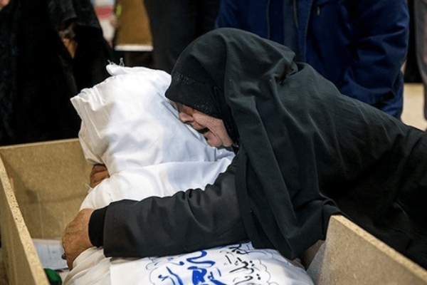 نامه‌نگاری مادر با پسرش از داخل قبر