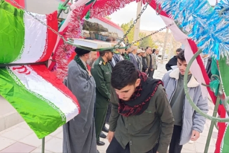 اعزام کاروان راهیان نور دانش‌آموزی سرپل‌ذهاب به مناطق عملیاتی غرب کشور