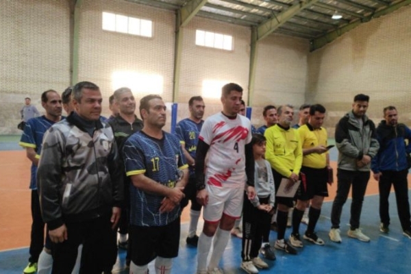 پیشکسوتان نزاجا در میدان رقابت فوتسال گرد هم آمدند