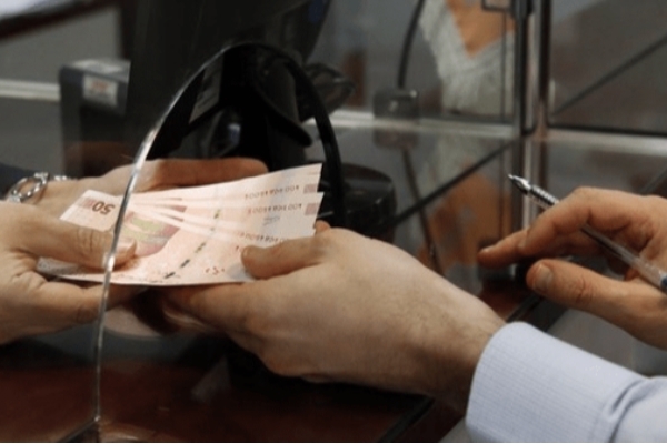 بانک مرکزی ۲۳۰۰ هزار میلیارد ریال نقدینگی به بازار تزریق کرد