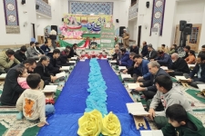 به مناسبت گرامیداشت دهه مبارک فجر و میلاد خجسته حضرت ولی‌عصر(عج)، محفل باشکوه انس با قرآن با حضور قاریان برجسته شهرستان و جمعی از محبان اهل‌بیت(ع) در جوار حرم مطهر احمد بن اسحاق(ره) در سرپل‌ذهاب برگزار شد.