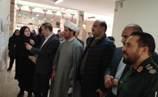 برپایی نمایشگاه آثار هنری و کتاب با موضوع «وطن و انقلاب» در سرپل‌ذهاب