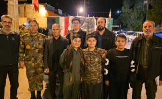 نسل حماسه‌ساز به میدان آمد؛ حضور کودکان و نوجوانان در قرار شبانه سرپل‌ذهاب