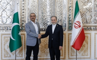 عاصم منیر باز هم با عراقچی دیدار کرد
