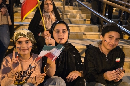 حضور پرشور کودکان و نوجوانان سرپل‌ذهاب در برنامه‌های جبهه انقلاب