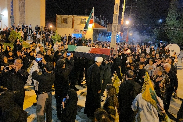 اشک، چَمَری و حماسه؛ وداع عاشورایی سرپل‌ذهاب با رهبر شهید انقلاب