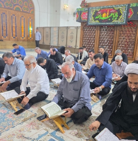 محفل انس با قرآن در جوار حرم مطهر احمد بن اسحاق سرپل‌ذهاب برگزار شد