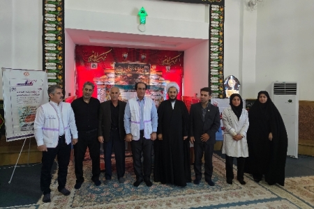 میز خدمت بهزیستی در حاشیه نماز جمعه سرپل‌ذهاب برگزار شد