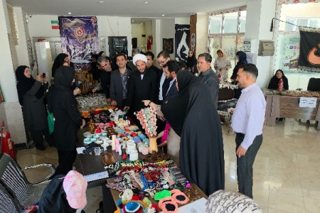 افتتاح نمایشگاه هنرهای دستی مددجویان بهزیستی در سرپل‌ذهاب