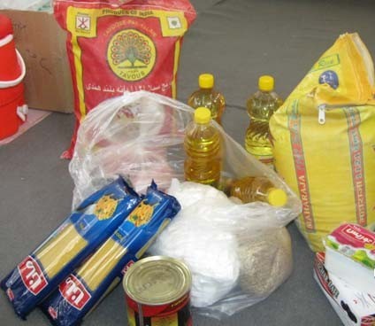 اهداء هشت سبد غذایی توسط یکی از خیرین به مددجویان تحت حمایت شهرستان 