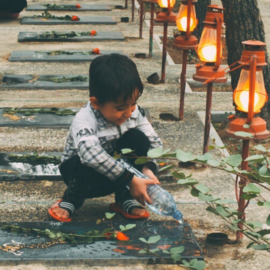 من از کودکیم عاشقت بودم ............ای شهید......