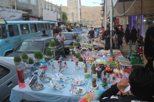 تب وتاب مردم برای ورود به سال جدید / وقتی مردم با خریدهای نوروزی به استقبال سال جدید می روند