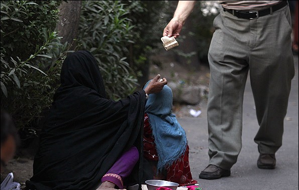 تکدی گری پدیده ای به نام متکدیان وبه کام دلالان / وقتی چهره شهرستان باحضور متکدیان مخدوش می شود