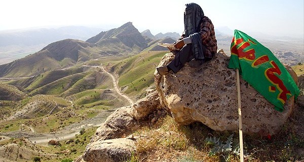 بازی دراز سینه ستبر دفاعی ایران در غرب کشور است / نقش مهم عملیات بازی دراز در سایرجبهه های کشور
