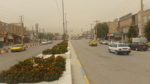 ریزگردها جو هوای نیمروز یکشنبه سرپل ذهاب را تسخیر کرد/ افزایش دمای هوای شهرستان در اواخر هفته