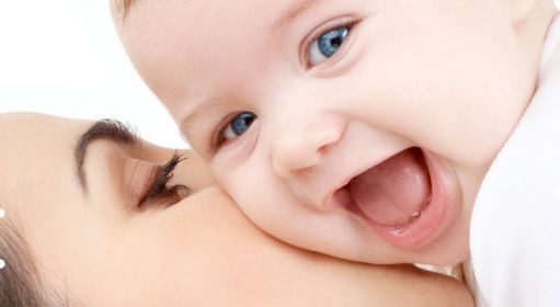 تاثیرات مناسب تغذیه باشیرمادر درکودکان / ازتکامل سیستم بینایی تا ارتقای سیستم دفاعی بدن نوزادان