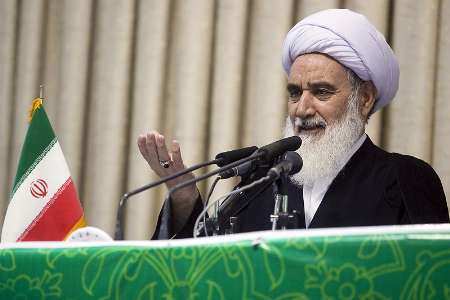 امام جمعه کرمانشاه: آمریکا جرات ندارد به ایران چپ نگاه کند