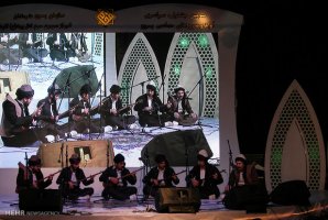 موفقیت گروه تنبورنوازان شاهو شهرستان در جشنواره موسیقی سرودهای بسیج کشور