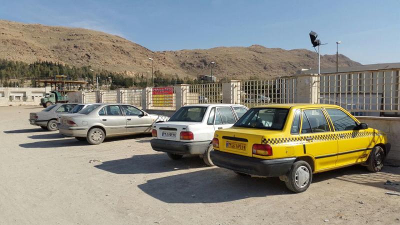 اخذ حق پارکینگ از مردم برای خدماتی که ارائه نمی شود / واگذاری محوطه اطراف بیمارستان به بخش خصوصی برای ایجاد پارکینگ عمومی 