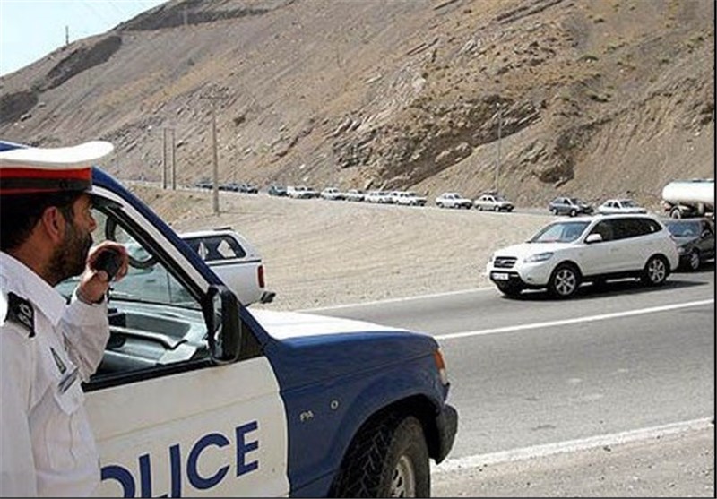 رانندگان با رعایت قوانین سفری ایمن درایام نوروز داشته باشند / آمادگی پلیس راه شهرستان جهت ارائه خدمت به مسافران نوروزی