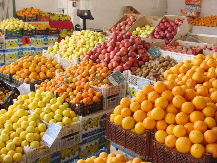  میوه شب عید درروزهای پایانی سال وارد بازار می شود / نظارت در توزیع و کیفیت محصولات بصورت مستمر است
