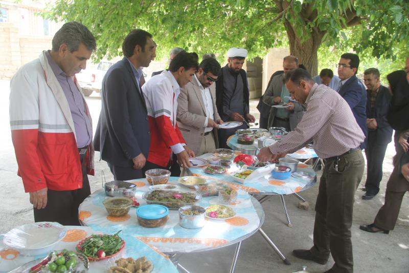 تغذیه سالم در پیشگیری از بیماریها نقش مهمی دارد / برگزاری جشنواره غذای سالم در شهرستان