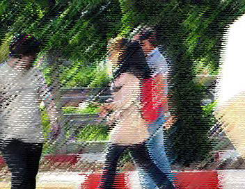 رواج بی حجابی به بهانه گرمای هوا در جامعه / وقتی شبکه های ماهواره ای با بهانه های مختلف فرهنگ برهنگی راترویج می کنند